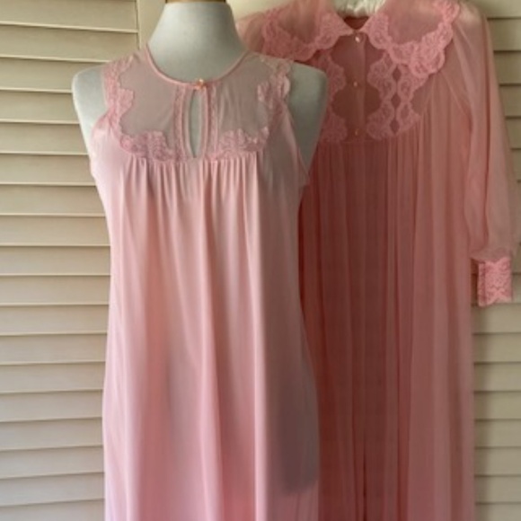 Vintage Floor Length Gown and Robe (as is) - Picture 6 of 15